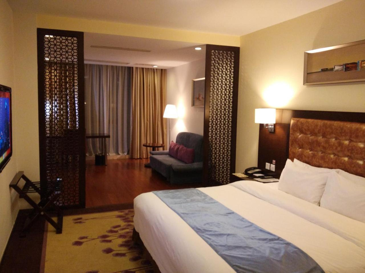 Benjoy Hotel - Jinqiao Branch Xangai Exterior foto